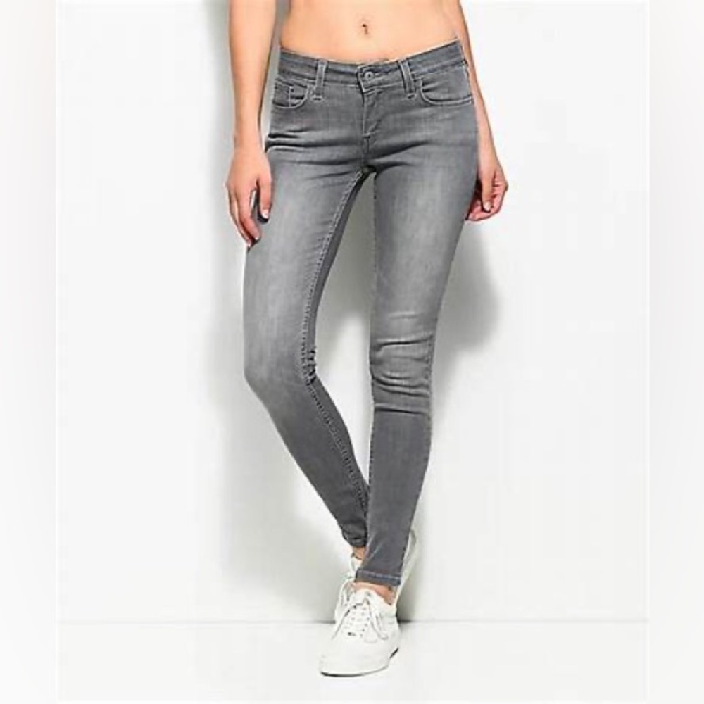Levi’s light gray skinny low rise denim jeans